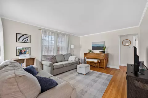 Living - 1010 Evergreen St, Wheaton, IL 60187 photo 1 of 4