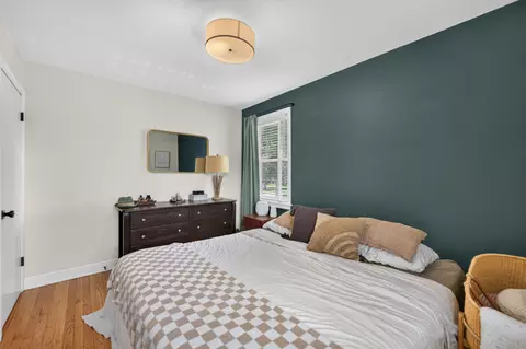 Bedroom - 1010 Evergreen St, Wheaton, IL 60187 photo 2 of 6