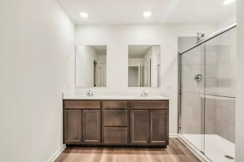 Bath - 14849 S Parkview Dr, Plainfield, IL 60544 photo 1 of 3