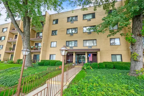 6670 S Brainard Ave #404, Countryside, IL 60525