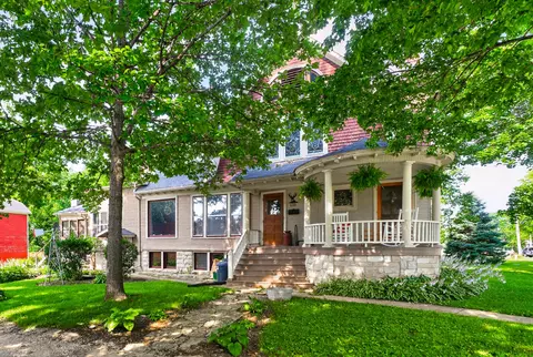 120 Elmwood Pl, Sandwich, IL 60548