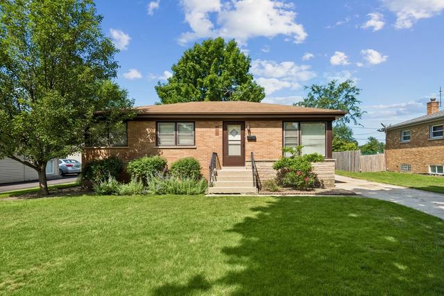 242 N Greenview Ave, Mundelein, IL 60060