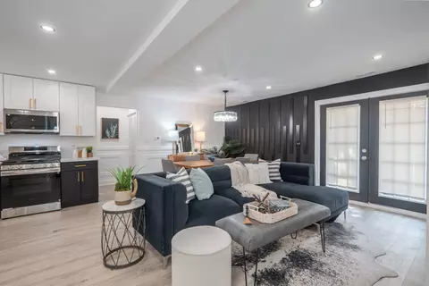 16516 Turner Ave, Markham, IL 60428 photo 2