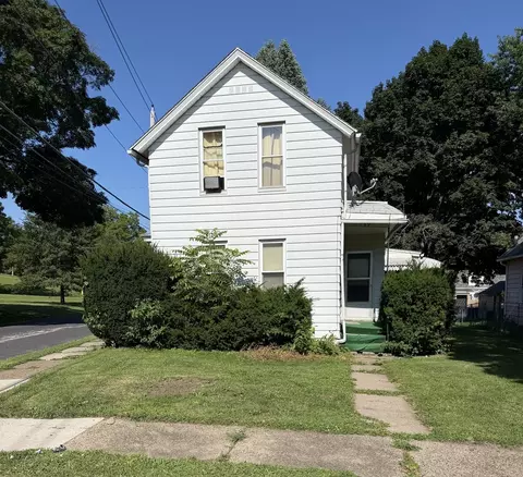 739 N Howell St, Davenport, IA 52802