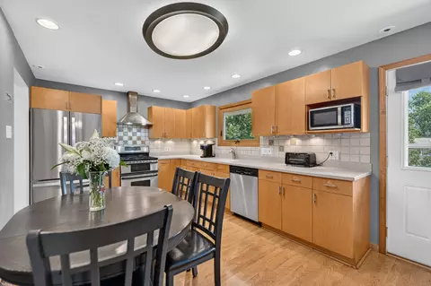Kitchen - 4506 Magnolia Dr, Rolling Meadows, IL 60008 photo 3 of 3