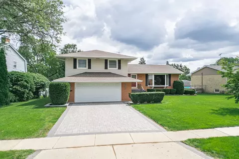 Exterior - 4506 Magnolia Dr, Rolling Meadows, IL 60008 photo 4 of 4
