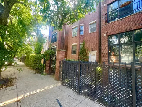 1522 N Bosworth Ave #2, Chicago, IL 60642