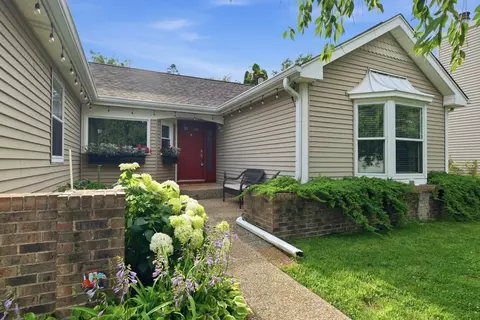 1020 Weeping Willow Dr, Wheeling, IL 60090 photo 2