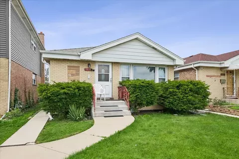 5026 N Michigan Ave, Schiller Park, IL 60176
