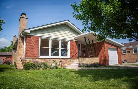 5065 Lamb Dr, Oak Lawn, IL 60453