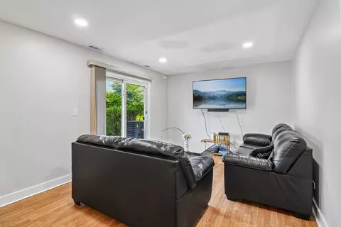 Living - 664 Claridge Cir, Hoffman Estates, IL 60169 photo 1 of 4
