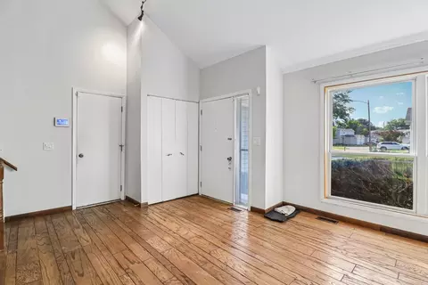Other - 664 Claridge Cir, Hoffman Estates, IL 60169 photo 2 of 7