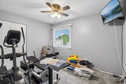 Other - 664 Claridge Cir, Hoffman Estates, IL 60169 photo 5 of 7