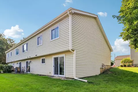 Exterior - 664 Claridge Cir, Hoffman Estates, IL 60169 photo 4 of 4