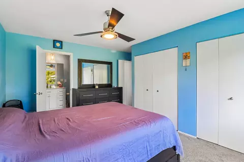 Bedroom - 664 Claridge Cir, Hoffman Estates, IL 60169 photo 5 of 5