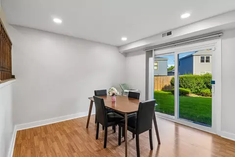 Dining - 664 Claridge Cir, Hoffman Estates, IL 60169 photo 1 of 4