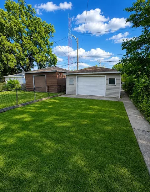 Exterior - 743 E 69th Pl, Chicago, IL 60637 photo 3 of 3