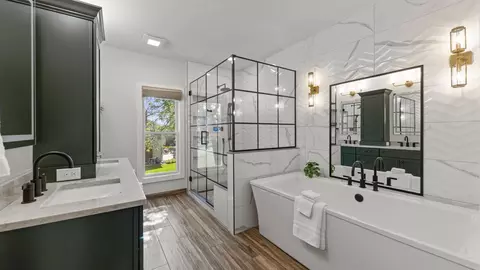 Bath - 3614 Wolf Rd, Oswego, IL 60543 photo 4 of 4