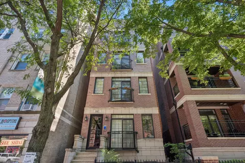 843 W Diversey Pkwy #4, Chicago, IL 60614