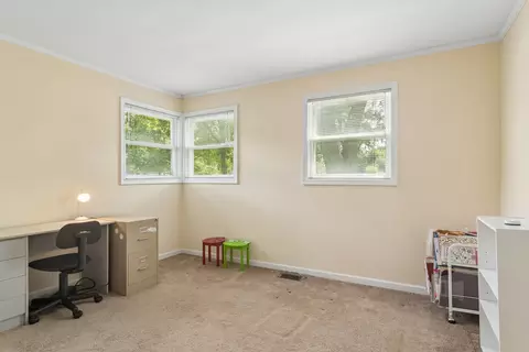 2102 George St, Rolling Meadows, IL 60008 photo 12
