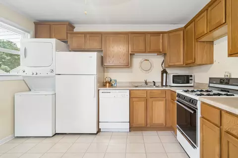 2102 George St, Rolling Meadows, IL 60008 photo 9