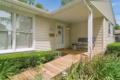 2102 George St, Rolling Meadows, IL 60008 photo 3