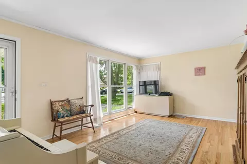 2102 George St, Rolling Meadows, IL 60008 photo 4