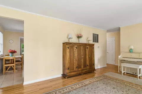 2102 George St, Rolling Meadows, IL 60008 photo 7