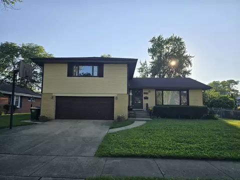 14 N Forrest Ave, Arlington Heights, IL 60004
