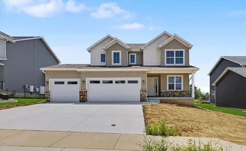 705 Isabella Dr, Mahomet, IL 61853