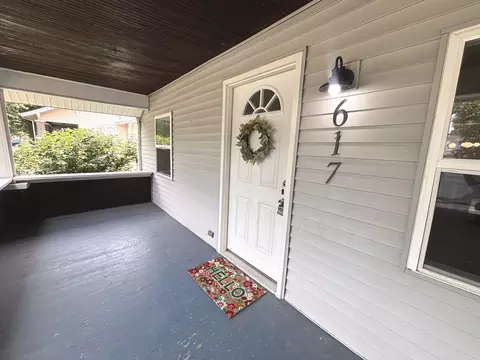617 E 4th St, Centralia, IL 62801 photo 2