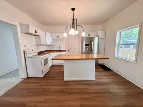 617 E 4th St, Centralia, IL 62801 photo 3