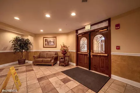 1 Itasca Pl #302, Itasca, IL 60143 photo 3