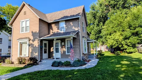 111 N Wesley Ave, Mount Morris, IL 61054