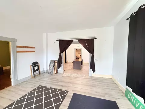 Living - 1163 1st St, Eldorado, IL 62930 photo 1 of 2
