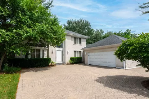 35 Barnard Ln, Highland Park, IL 60035