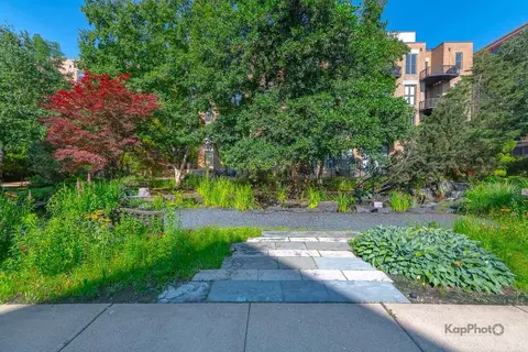 1330 W Monroe St #108, Chicago, IL 60607