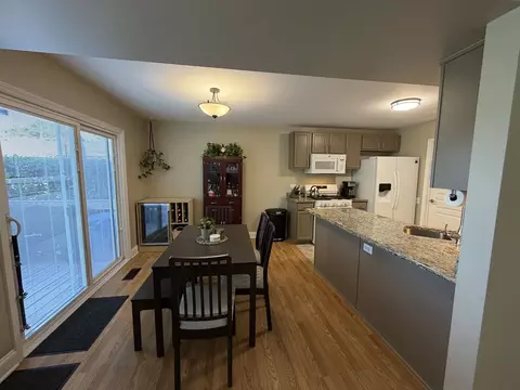 437 Spaulding Rd, Bartlett, IL 60103 photo 7