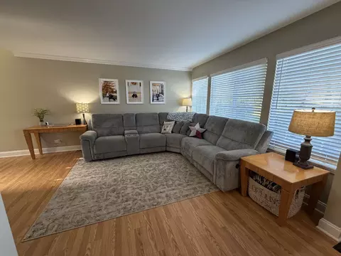 437 Spaulding Rd, Bartlett, IL 60103 photo 8