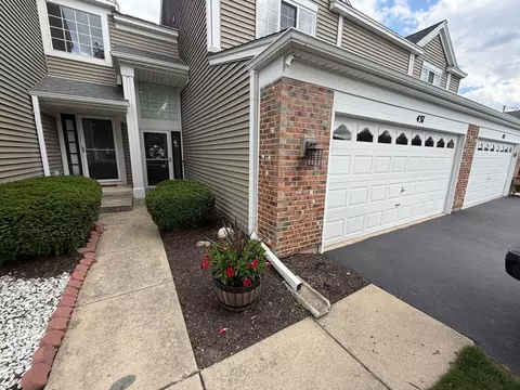 437 Spaulding Rd, Bartlett, IL 60103 photo 2