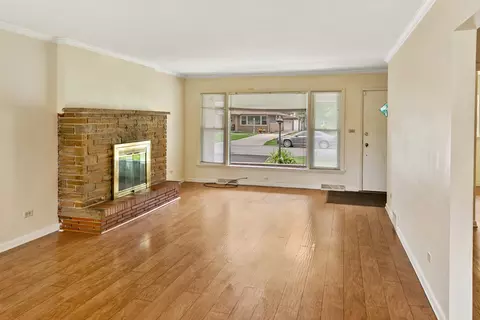 Living - 2812 173rd St, Hazel Crest, IL 60429 photo 2 of 2