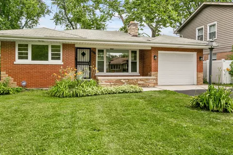 Exterior - 2812 173rd St, Hazel Crest, IL 60429 photo 2 of 4