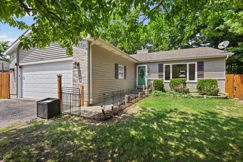 9970 W Oak Forest Dr, Beach Park, IL 60099