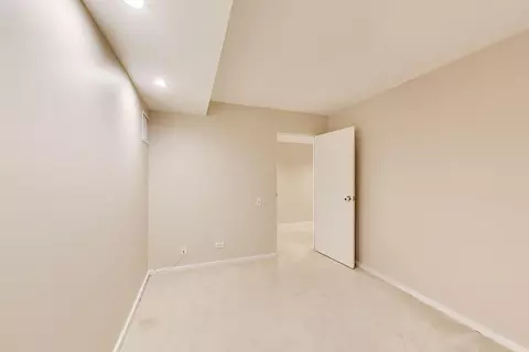 Bedroom - 40 E 9th St #1601, Chicago, IL 60605 photo 6 of 6