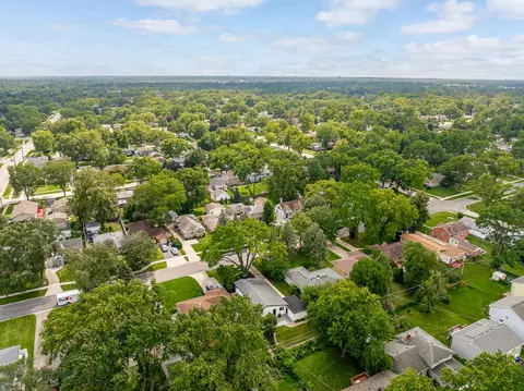 View/Area - 1307 Pershing Ave, Wheaton, IL 60189 photo 1 of 5