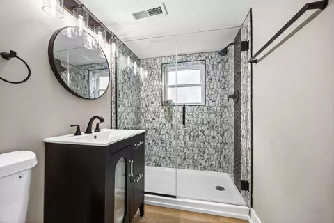 Bath - 1307 Pershing Ave, Wheaton, IL 60189 photo 2 of 2