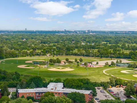 View/Area - 1307 Pershing Ave, Wheaton, IL 60189 photo 2 of 5
