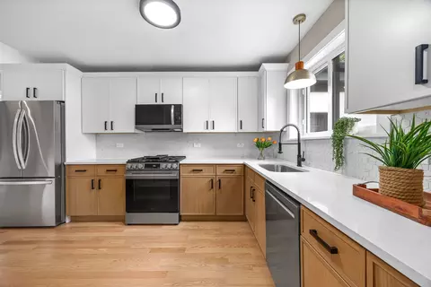 Kitchen - 1307 Pershing Ave, Wheaton, IL 60189 photo 2 of 4