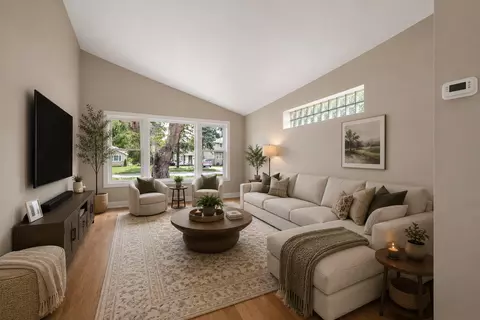 Living - 1307 Pershing Ave, Wheaton, IL 60189 photo 6 of 9
