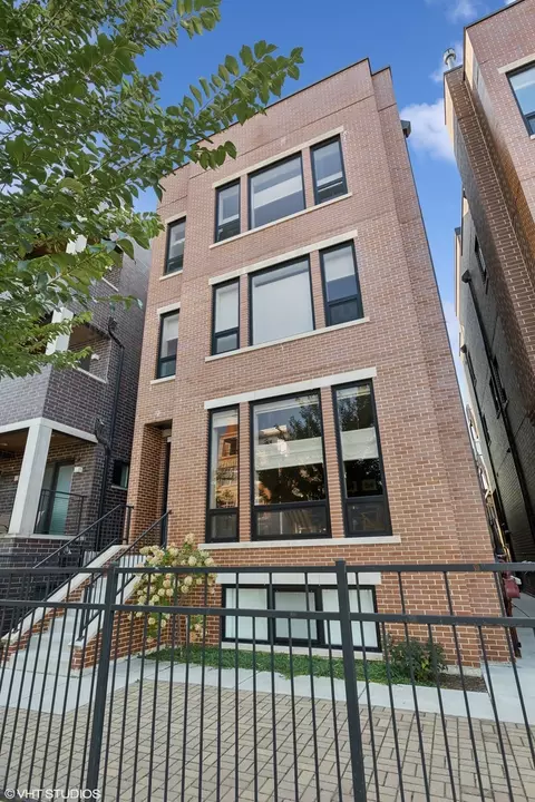 1545 W Diversey Pkwy #1, Chicago, IL 60614